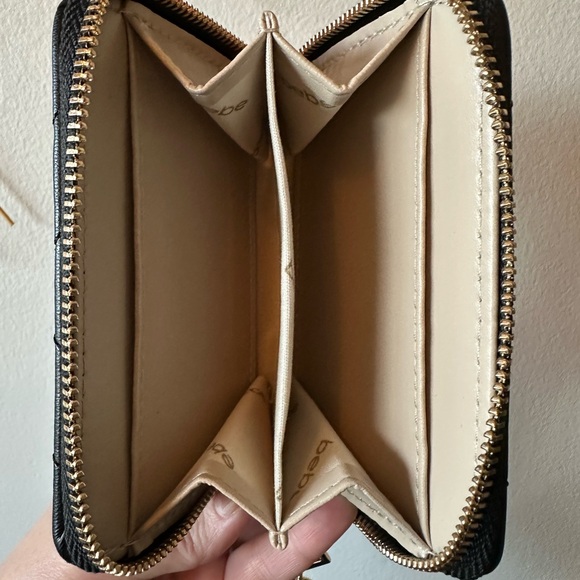 3-Piece Curated Bundle Karl Lagerfeld Washcloths Bebe Quilted Wallet Bag Scarves - Picture 4 of 7